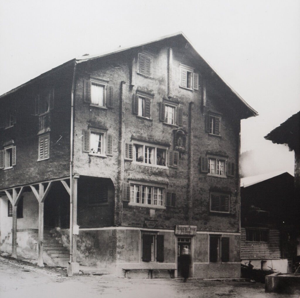 Old photo of Hotel Alpina in Breil Brigels