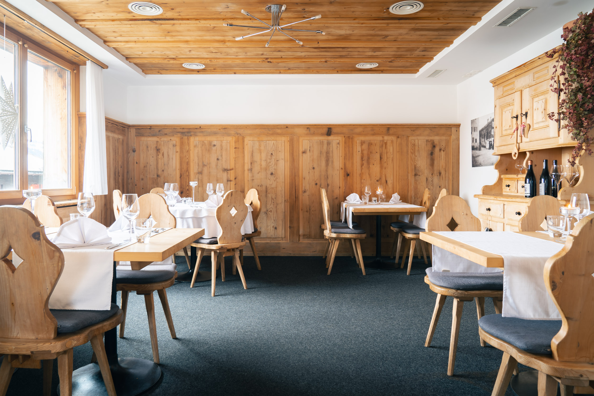 Stübli at Hotel Alpina for smaller events, celebrations, or cozy meals